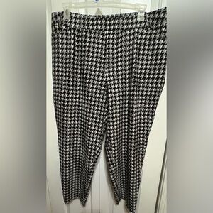 NWT women’s dress pants size 22/24 black/white